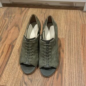 Army green suede shoe See by Chloe. Worn twice. Perfect condition!